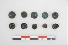Foto von Bronzegewandbesatzknöpfchen (NHMW-PRAE-026157)